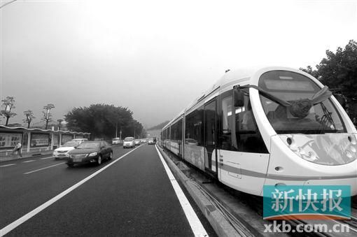 ■珠海首列有轨电车日前进行调试