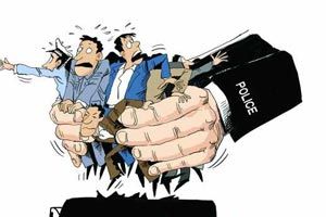 深圳2名交警收2.1万元后放行超载车辆