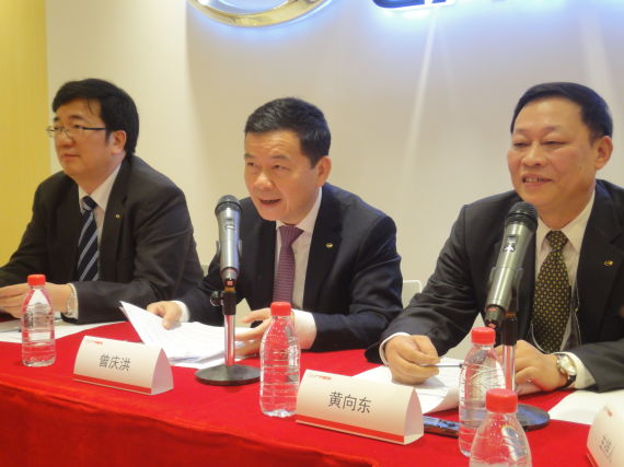 广汽集团总经理曾庆洪、广汽研究院院长黄向东、广汽传祺总经理吴松
