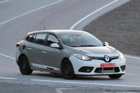 新一代梅甘娜旅行版谍照曝光 或明年发布