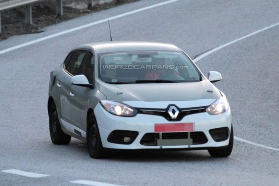 新一代梅甘娜旅行版谍照曝光 或明年发布