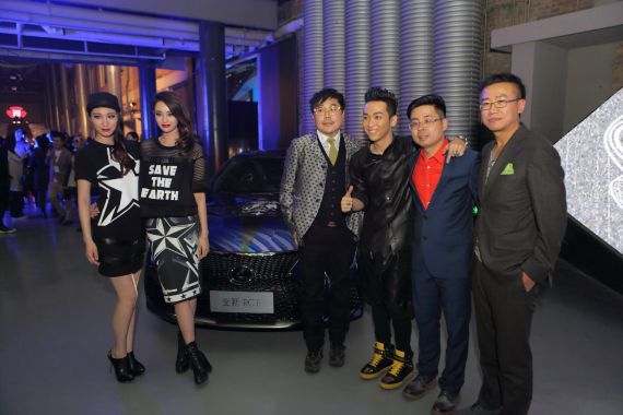 雷克萨斯携手时尚座驾、Chi Zhang亮相