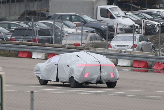 奔驰自动驾驶概念车谍照曝光 明年初亮相