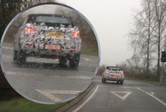 揽胜极光敞篷版谍照