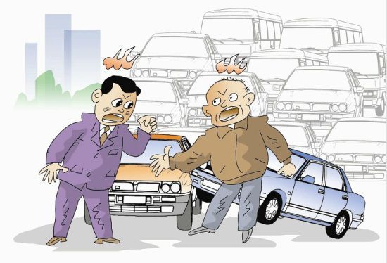 司机为讨说法狂追肇事逃逸车 两次撞停