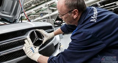 戴姆勒考虑在俄罗斯新建乘用车工厂