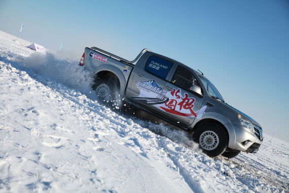 闪转腾挪尽显越野本色 闪转腾挪尽显越野本色