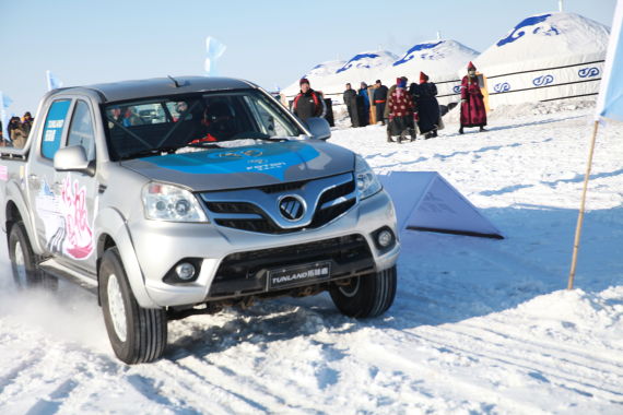 无惧严寒征战苍茫雪原 无惧严寒征战苍茫雪原