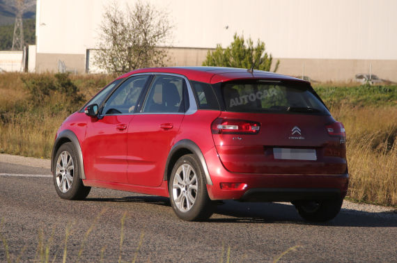 雪铁龙跨界车谍照曝光 2016年发布 雪铁龙跨界车谍照曝光 2016年发布