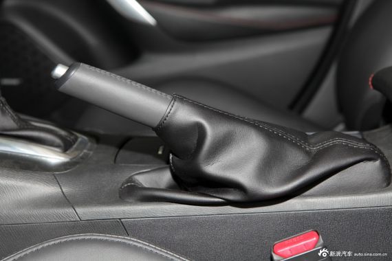 很多人不知道 冬季洗车时勿拉手刹