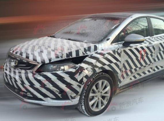 吉利Cross测试车谍照 吉利Cross测试车谍照