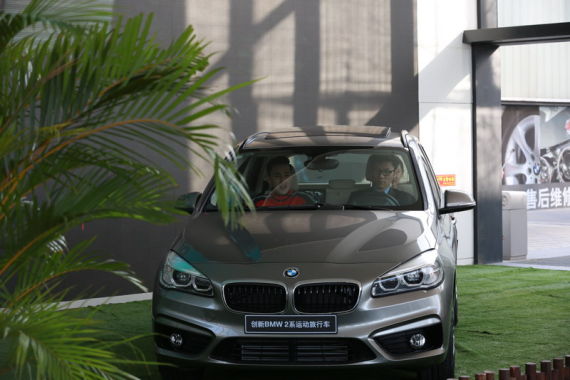 创新BMW 2系运动旅行车新车发布