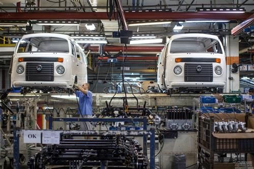 大众重新聘用巴西工厂800名员工 平息罢工