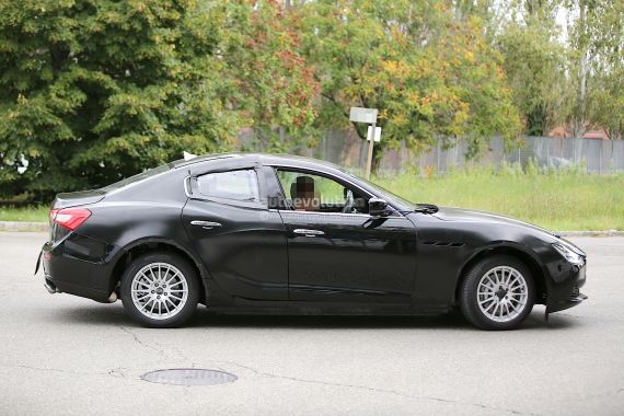 阿尔法-罗密欧Tipo 952轿车将于6月亮相