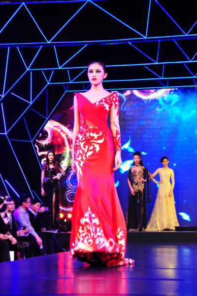 优6助力新丝路模特大赛 优6助力新丝路模特大赛