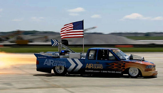 “闪火雪弗兰”很容易达到560公里时速，最高可达到600公里。