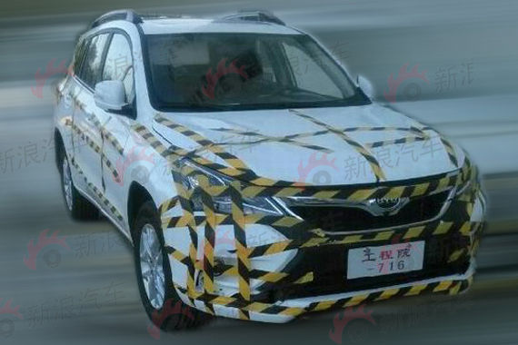 比亚迪S3轻度伪谍照 比亚迪S3轻度伪谍照