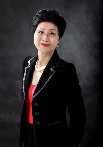 华晨宝马汽车有限公司公共关系及企业社会责任副总裁杨美虹女士