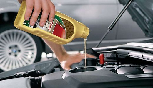 汽车润滑油的四大误区 机油添加有技巧