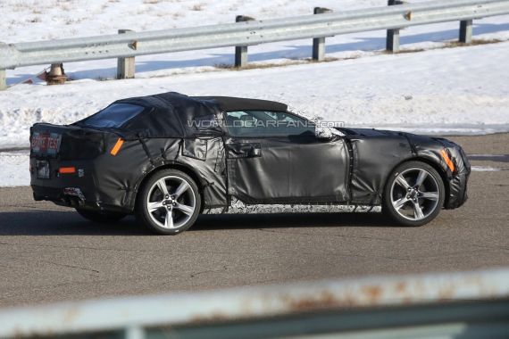 2016款科迈罗敞篷车测试谍照 2016款科迈罗敞篷车测试谍照