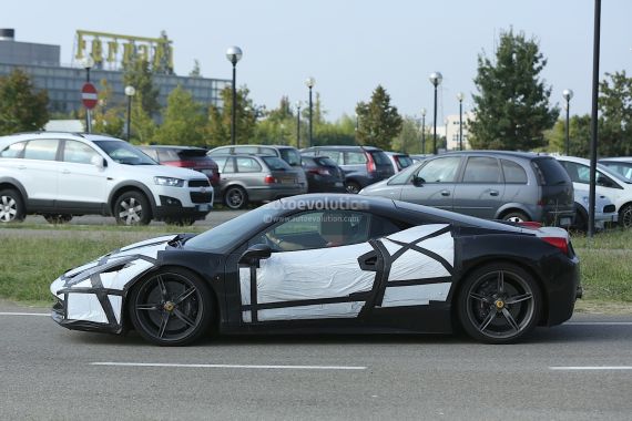 Ferrari 458 M路测谍照
