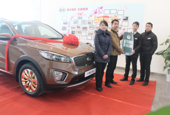 进口起亚全新索兰托L天猫特供版首车交付