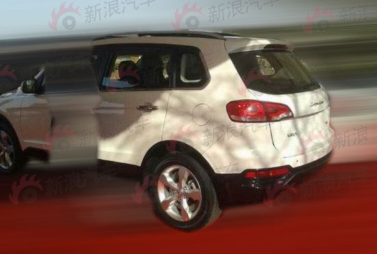 众泰T500无伪谍照曝光 借鉴途观造型