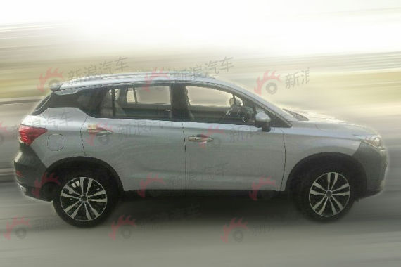 广汽传祺GS4量产车型无伪谍照曝光