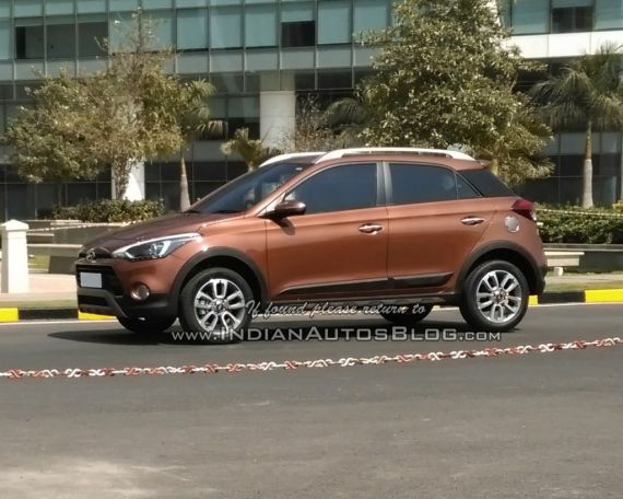 全新现代i20 Active跨界车型无伪装谍照