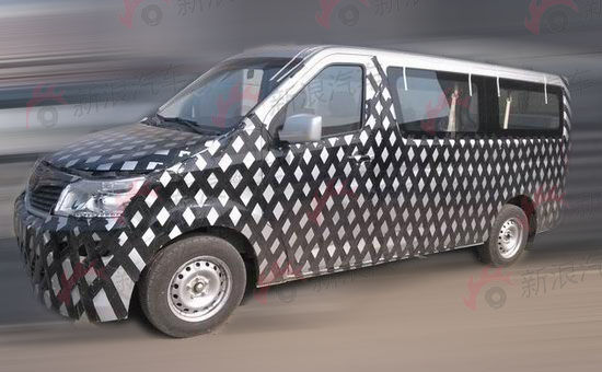 长安全新MPV车型谍照