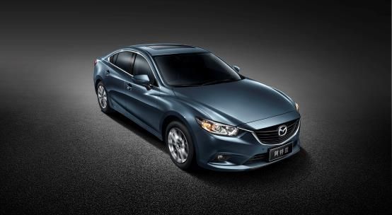 阿特兹的惊艳登场突显角色时尚帅气的一面 阿特兹的惊艳登场突显角色时尚帅气的一面