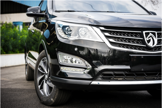 五菱首款suv 宝骏560定妆照曝光-手机新浪汽车