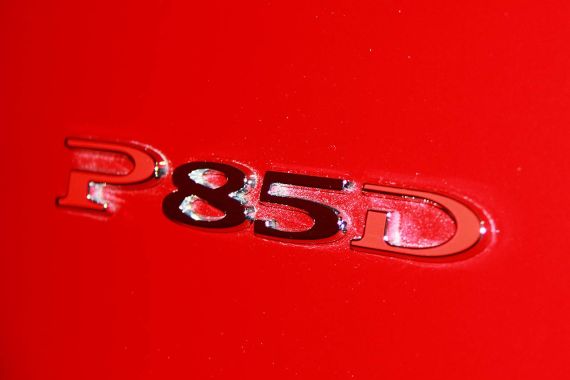 特斯拉Model S P85D在华交付