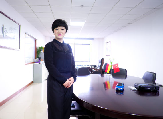 廉玉波期满卸任腾势CEO 比亚迪严琛接棒