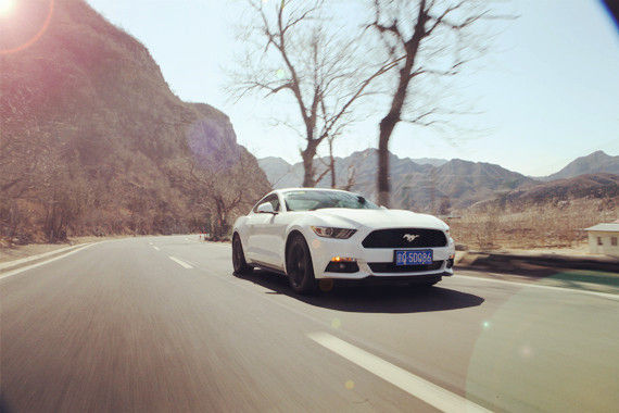 肌肉的涡轮时代 试驾福特全新野马