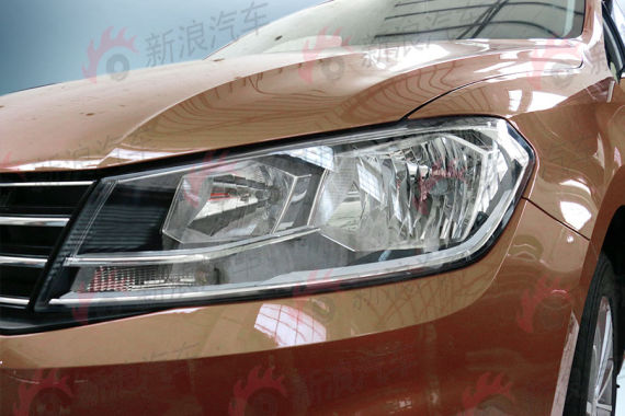 行旅版桑塔纳的外观谍照