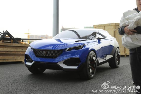 标致Quartz概念车，外形科幻动感。