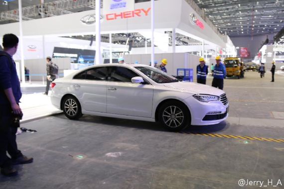 力帆820已到达上海车展力帆根据地