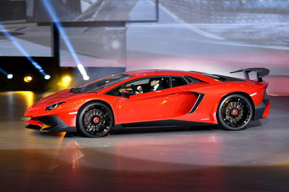 兰博基尼Aventador SV