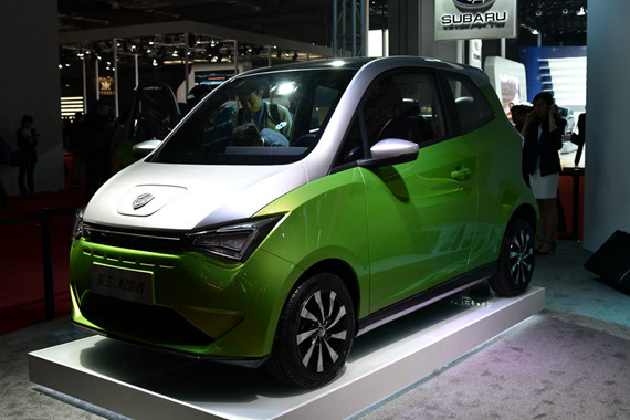 纯电动代步小车戴乐起步者亮相车展