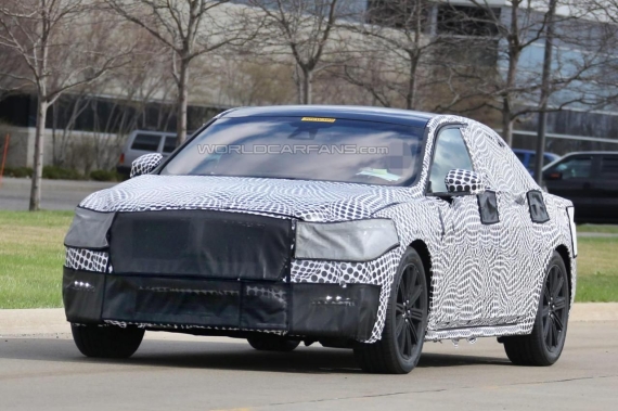 林肯Continental量产版谍照