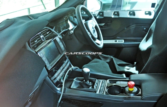 捷豹F-Pace内饰照曝光 