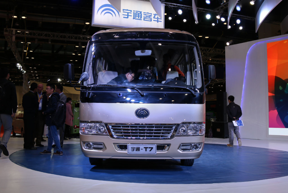 宇通高端商务中巴t7亮相2015北京客车展_汽车图库_新浪汽车_新浪网