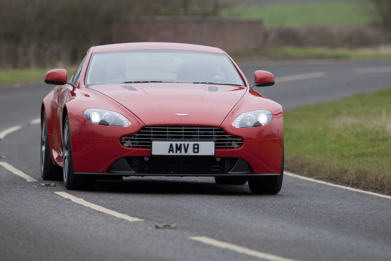 V8 Vantage
