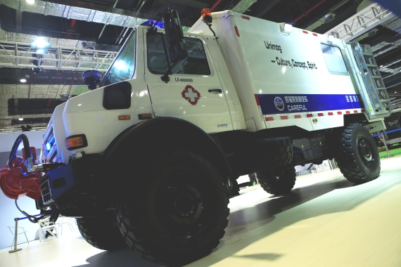 全新乌尼莫克全地形越野救护车震撼亮相