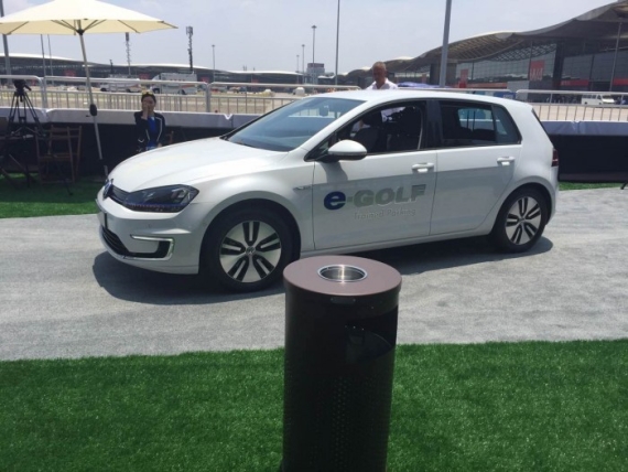 会展现场演示用的e-GOLF