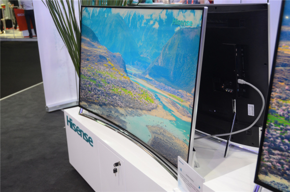 国产曲面屏ULED电视参展CES ASIA