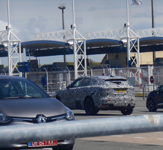 捷豹F-Pace最新谍照