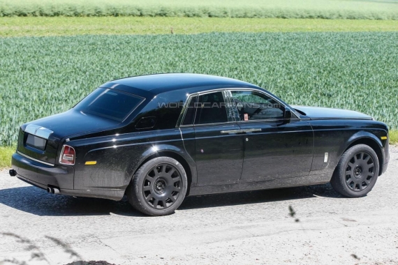 劳斯莱斯SUV谍照曝光