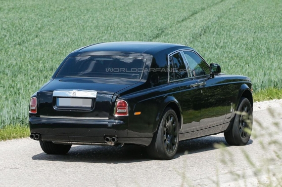 劳斯莱斯SUV谍照曝光